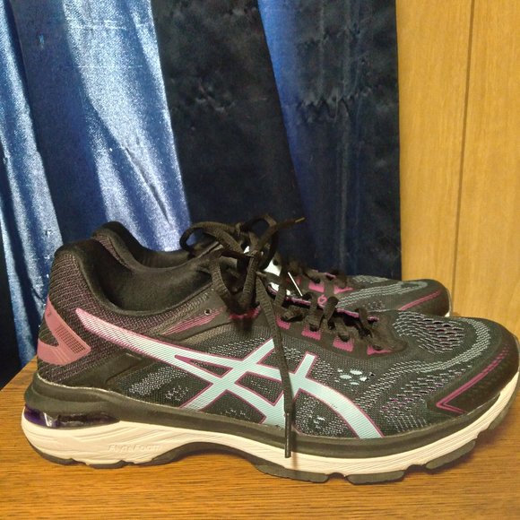 onitsuka tiger ultimate 81 price